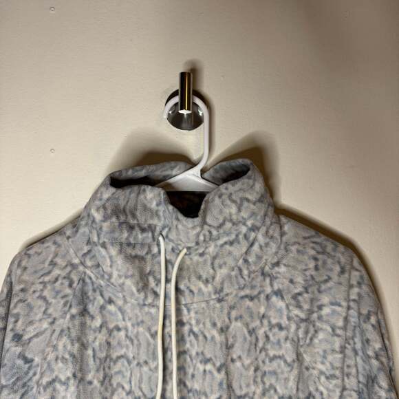 Old Navy Go-Warm Cropped Microfleece Funnel-Neck Sweatshirt Snake Print - Picture 5 of 5